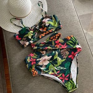 Cupshe NWT tropical/floral high waisted bikini, L